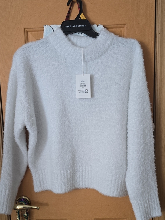 Free Assembly Sweaters - NWT. Free Assembly Women's Cozy White Sweater. Size 12/14